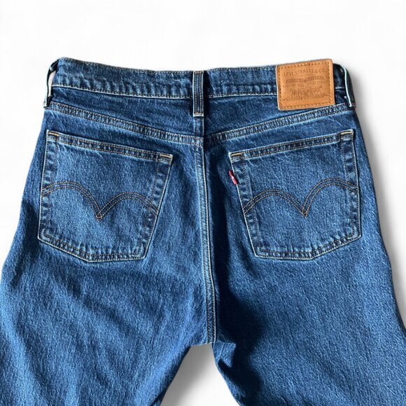 Levi’s NWOT Wedgie Straight Jeans Dark Wash “Unstoppable Wear” Button Fly 28 - Picture 10 of 11